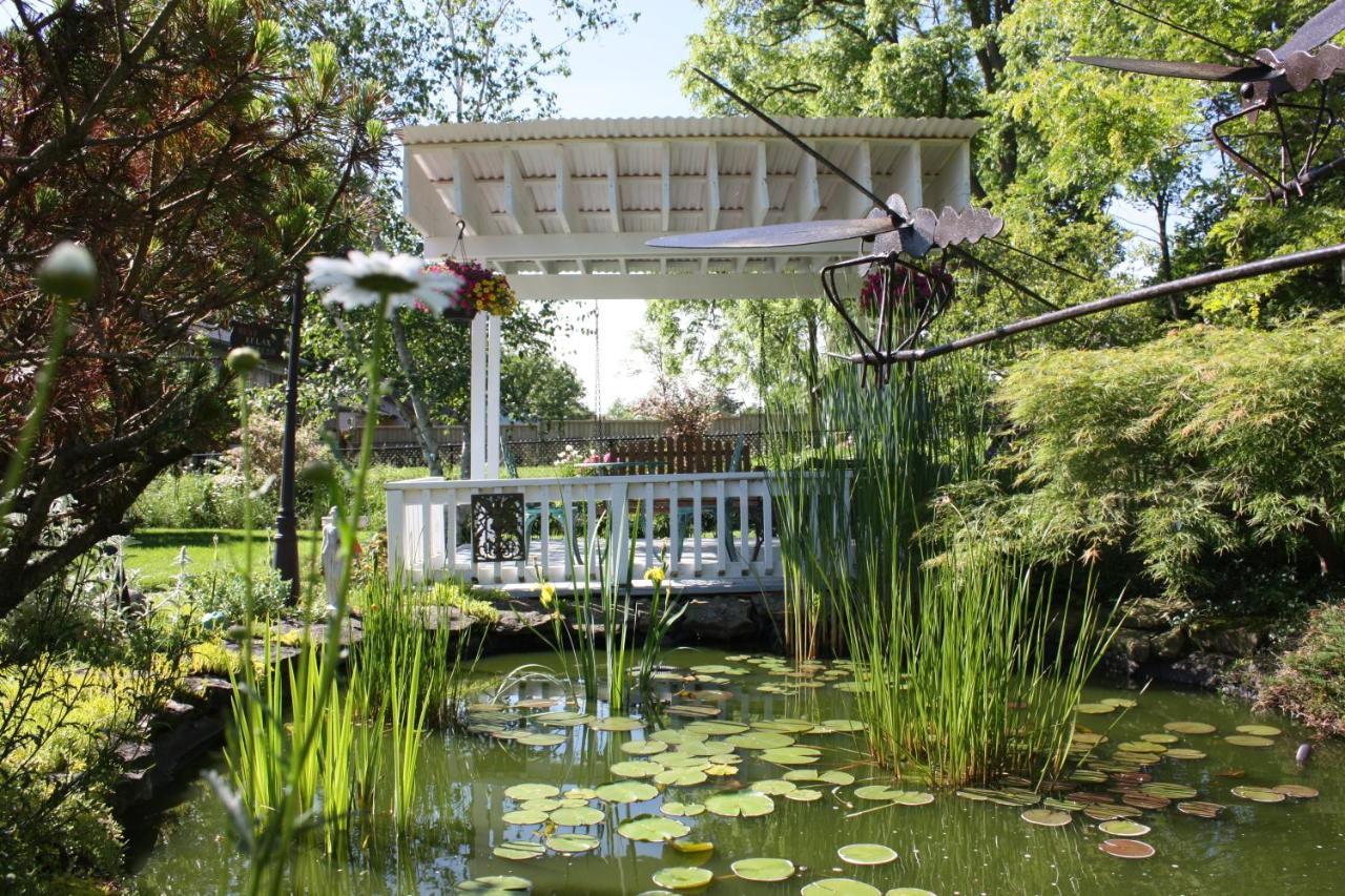 Carrousel Bed & Breakfast Cayuga Kültér fotó