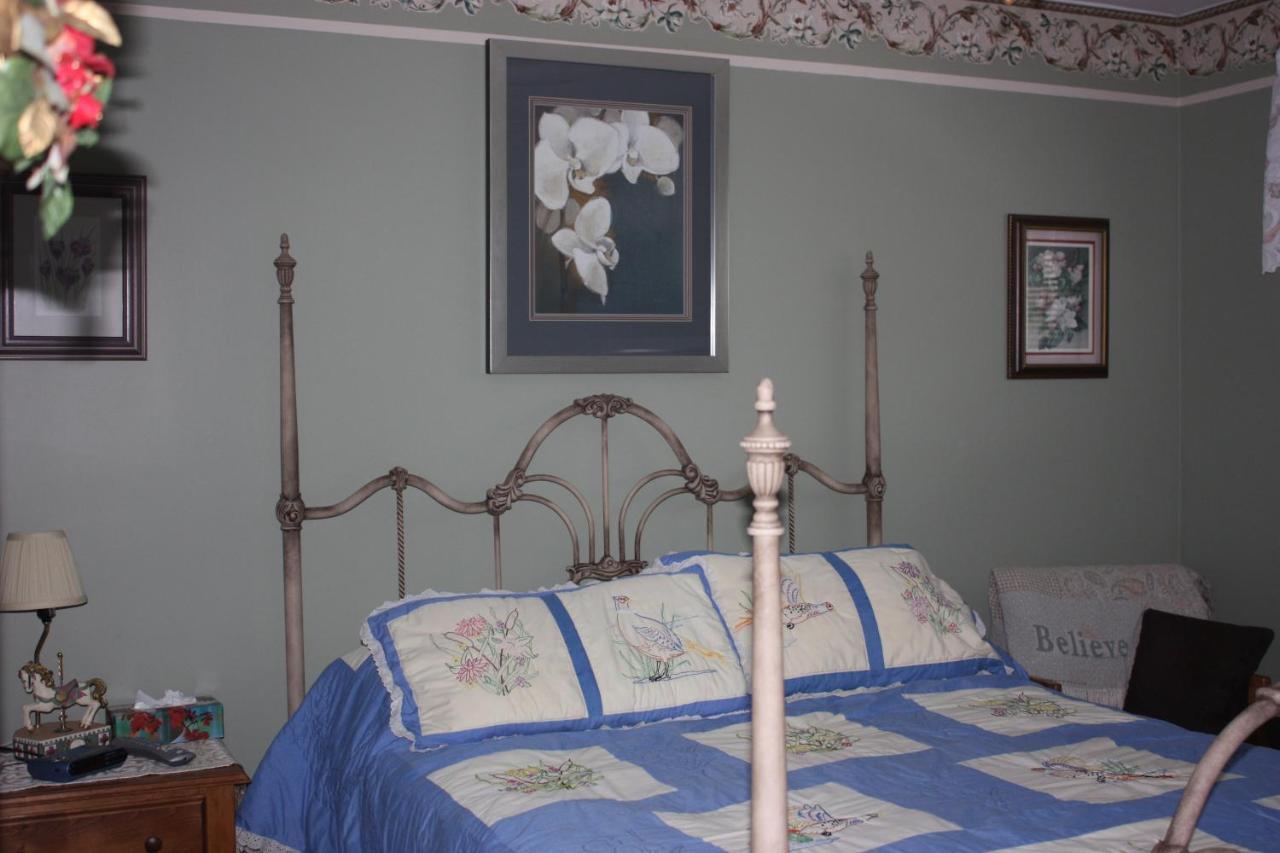 Carrousel Bed & Breakfast Cayuga Szoba fotó