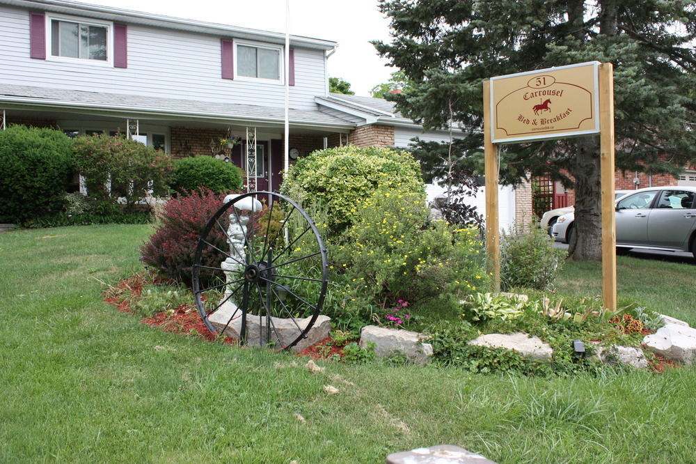 Carrousel Bed & Breakfast Cayuga Kültér fotó